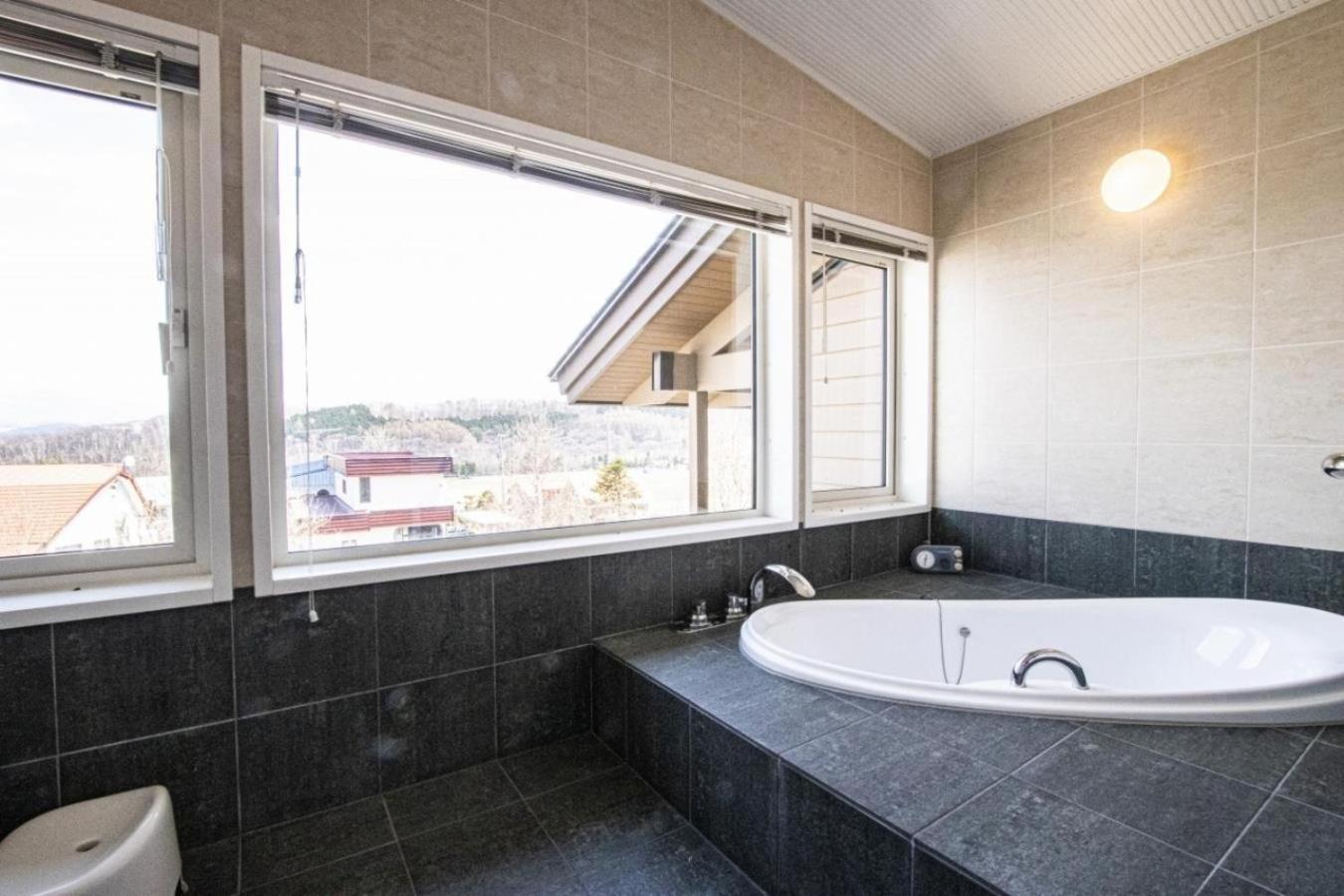 Sanso Harunoki Staff-Resident Type - Vacation Stay 11615 Furano Bagian luar foto